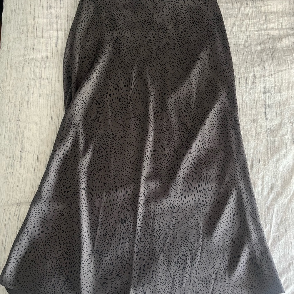 Babaton silk midi skirt size 8 in leopard grey - NWOT
